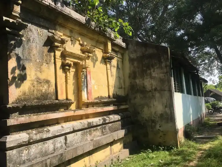 Arulmigu Agatheeshwarar And Gajendra Varadharaja Perumal Temple, Puliyampakkam - 600605 அருள்மிகு கஜேந்திர அகத்தீஸ்வரர் கண்ணூர் கொளச்சியம்மன் சக்திவிநாயகர் திருக்கோயில், புளியம்பாக்கம் - 600605, Kancheepuram - Ancient Temple Architecture and History Image 3