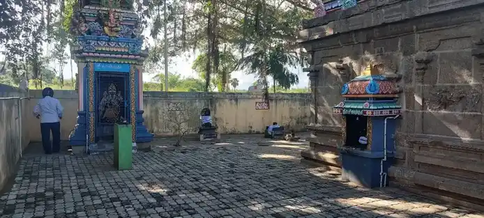 Arulmigu Agatheeswarar Temple, Vinnampalli - 632516 அருள்மிகு அகத்தீஸ்வரர் திருக்கோயில், விண்ணம்பள்ளி - 632516, Vellore - Ancient Temple Architecture and History Image 2