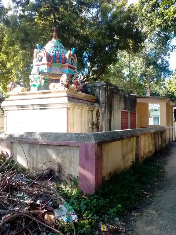 Arulmigu Airamvailli Mariyamman, Eduthukattisathanur - 609312 அருள்மிகு ஆயிரம் வள்ளி மாரியம்மன் திருக்கோயில், எடுத்துக்கட்டிசாத்தனூர் - 609312, Mayiladuthurai - Ancient Temple Architecture and History Image 4