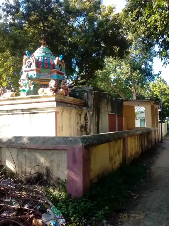 Arulmigu Airamvailli Mariyamman, Eduthukattisathanur - 609312 அருள்மிகு ஆயிரம் வள்ளி மாரியம்மன் திருக்கோயில், எடுத்துக்கட்டிசாத்தனூர் - 609312, Mayiladuthurai - Ancient Temple Architecture and History Image 6