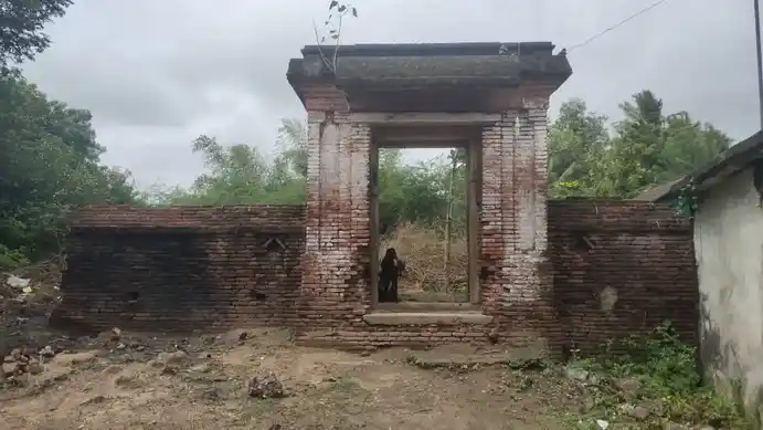 Arulmigu Akesthyeswar And Visvnatharswamy Temple, Perumpugaloor - 610105 Arulmigu Akesthyeswar And Visvnatharswamy Temple, பெரும்புகளூர் - 610105, Thiruvarur - Ancient Temple Architecture and History Image 6