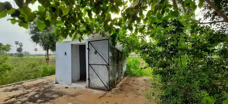 Arulmigu Akkaraipatti Muniappasamy Temple, Olagadam, Bhavani - 638314 அருள்மிகு அக்கரைப்பட்டி முனியப்பசுவாமி திருக்கோயில், Olagadam, Bhavani - 638314, Erode - Ancient Temple Architecture and History Image 5