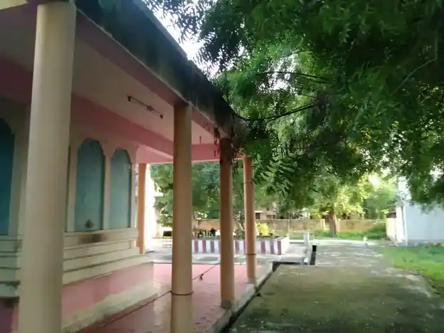 Arulmigu Akkneeswarar Temple, Eswaraperi - 625702 அருள்மிகு அக்கினிஸ்வரர் திருக்கோயில், ஈஸ்வரப்பெரி - 625702, Madurai - Ancient Temple Architecture and History Image 2