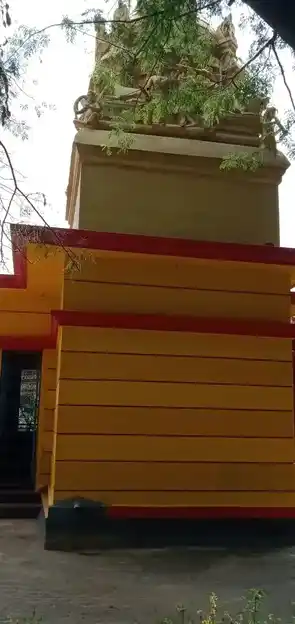 Arulmigu Akku Maariyamman Temple, Somenahalli - 636803 அருள்மிகு அக்கு மாரியம்மன் திருக்கோயில், Somenahalli - 636803, Dharmapuri - Ancient Temple Architecture and History Image 4