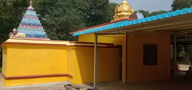 Arulmigu Akku Maariyamman Temple, Somenahalli - 636803 அருள்மிகு அக்கு மாரியம்மன் திருக்கோயில், Somenahalli - 636803, Dharmapuri - Ancient Temple Architecture and History Image 7