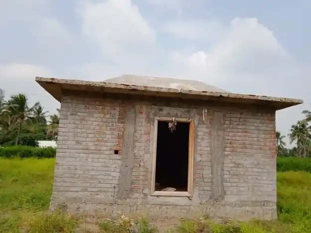 Arulmigu Akkumaariyamman Temple, Naganampatti - 635111 அருள்மிகு அக்கு மாரியம்மன் திருக்கோயில், Naganampatti - 635111, Dharmapuri - Ancient Temple Architecture and History Image 5