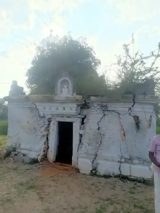 Arulmigu Akkumariamman Temple, Anjeanahalli - 636813 Arulmigu Akkumariamman Temple, Anjeanahalli - 636813, Dharmapuri - Ancient Temple Architecture and History Image 7