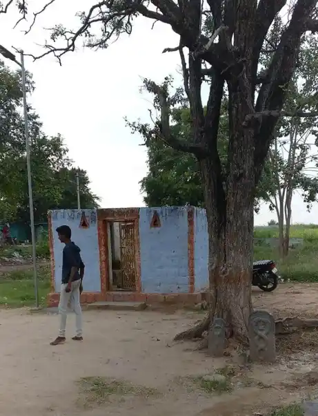 Arulmigu Akkumariamman Temple, Semmanahalli - 636701 Arulmigu Akkumariamman Temple, Semmanahalli - 636701, Dharmapuri - Ancient Temple Architecture and History Image 2