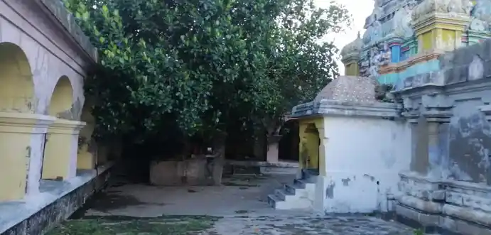 Arulmigu Akneeswarar Temple, Kuttalam - 609404 அருள்மிகு அக்னீஷ்வரர் திருக்கோயில், Kuttalam - 609404, Mayiladuthurai - Ancient Temple Architecture and History Image 3