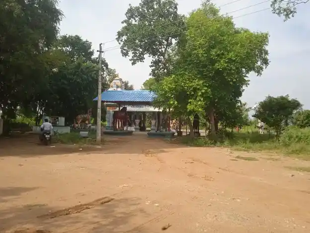 Arulmigu Aladikaruppanar Temple, Kurumbalur - 621107 அருள்மிகு ஆலடிகருப்பனார் திருக்கோயில், Kurumbalur - 621107, Perambalur - Ancient Temple Architecture and History Image 3