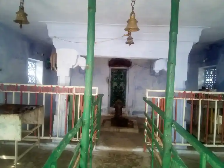 Arulmigu Aladiperumal Temple, Pachilainayakanpatti - 624613 அருள்மிகு ஆலடிபெருமாள் திருக்கோயில், பச்சிலைநாயக்கன்பட்டி - 624613, Dindigul - Ancient Temple Architecture and History Image 2