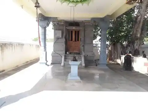 Arulmigu Aladivianayagar Temple, Ugayanur - 641605 அருள்மிகு ஆலடிவிநாயகர் திருக்கோயில், Ugayanur - 641605, Tiruppur - Ancient Temple Architecture and History Image 4