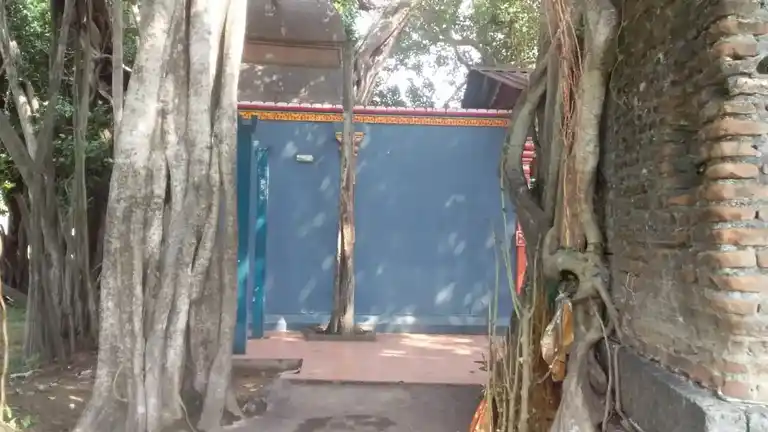 Arulmigu Aladiyamman Temple, Pattipulam - 603104 அருள்மிகு ஆலடியம்மன் திருக்கோயில், பட்டிபுலம் கிராமம் - 603104, Chengalpattu - Ancient Temple Architecture and History Image 4