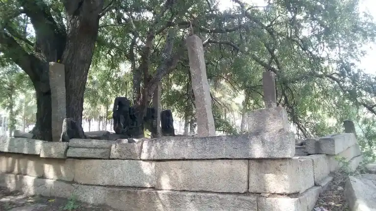 Arulmigu Aladiyamman Temple, Vanjipuram - 641402 அருள்மிகு ஆலடியம்மன் திருக்கோயில், Vanjipuram - 641402, Coimbatore - Ancient Temple Architecture and History Image 2