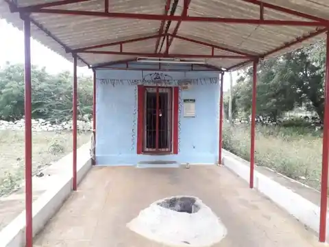 Arulmigu Alagapuriamman Temple, Azhakumalai - 641665 அருள்மிகு அழாகபுரியம்மன் திருக்கோயில், Azhakumalai - 641665, Tiruppur - Ancient Temple Architecture and History Image 2