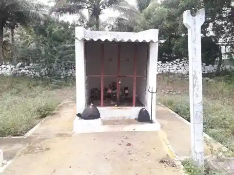 Arulmigu Alagapuriamman Temple, Azhakumalai - 641665 அருள்மிகு அழாகபுரியம்மன் திருக்கோயில், Azhakumalai - 641665, Tiruppur - Ancient Temple Architecture and History Image 3