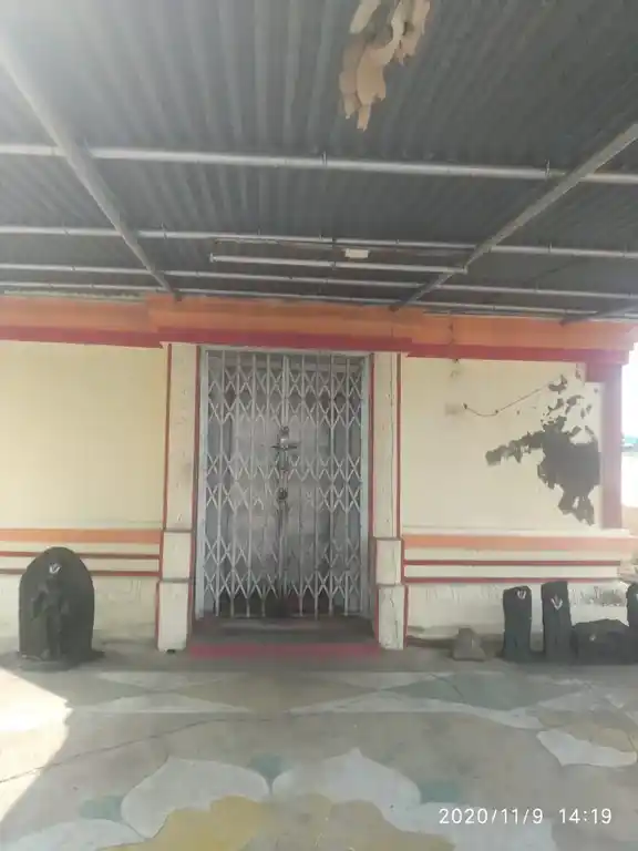 Arulmigu Alagari Perumal Temple, Chinnakoundampatti - 635305 அருள்மிகு அழகிரி பெருமாள் திருக்கோயில், கூடலூர், கூடலூர் - 635305, Dharmapuri - Ancient Temple Architecture and History Image 2