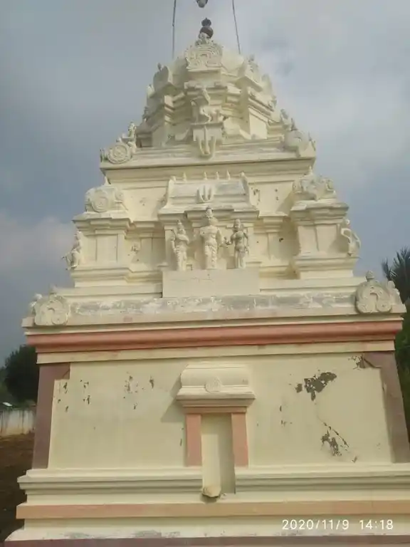 Arulmigu Alagari Perumal Temple, Chinnakoundampatti - 635305 அருள்மிகு அழகிரி பெருமாள் திருக்கோயில், கூடலூர், கூடலூர் - 635305, Dharmapuri - Ancient Temple Architecture and History Image 3