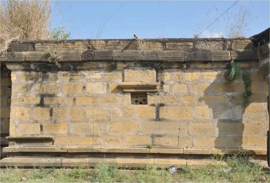 Arulmigu Alagiya Manavala Perumal Temple, Varagur - 621708 Arulmigu Alagiya Manavala Perumal Temple, Varagur - 621708, Perambalur - Ancient Temple Architecture and History Image 7