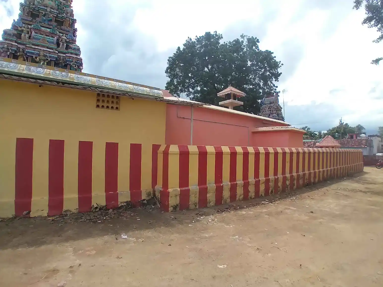 Arulmigu Alakiya Nachiyarramman Temple, -, Kuthukalvalsai - 627803 அருள்மிகு அழகிய நாச்சியாரம்மன் திருக்கோயில், -, Kuthukalvalsai - 627803, Tenkasi - Ancient Temple Architecture and History Image 3