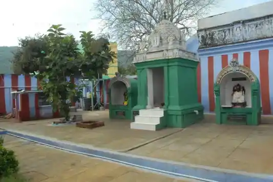 Arulmigu Alamelumangai Sametha Adhi Narayana Perumal Temple, Melapalayam, Chennimalai - 638051 அருள்மிகு அலமேலு மங்கை சமேத ஆதி நாராயணப் பெருமாள் திருக்கோயில், Melapalayam, Chennimalai - 638051, Erode - Ancient Temple Architecture and History Image 3