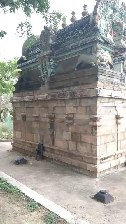 Arulmigu Alandiyamman Temple, Near Thiruvarumpur, Chozhamadevi - 620014 அருள்மிகு ஆலாண்டியம்மன் திருக்கோயில், Near Thiruvarumpur, Chozhamadevi - 620014, Thiruchirappalli - Ancient Temple Architecture and History Image 5