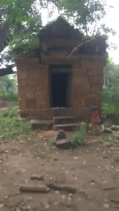 Arulmigu Alangaram Kanda Perumaltemple, Velangudi - 630203 Arulmigu Alangaram Kanda Perumaltemple, Velangudi - 630203, Sivagangai - Ancient Temple Architecture and History Image 6