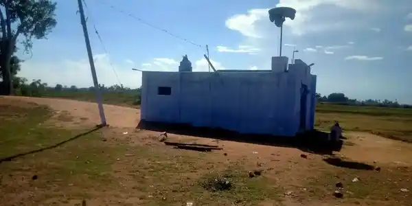 Arulmigu Alangaraselviamman Temple, Village East Side, Naduvakurichi - 627351 அருள்மிகு ஸ்ரீ அலங்கார செல்வியம்மன் திருக்கோயில், Village East Side, நடுவ குறிச்சி - 627351, Tirunelveli - Ancient Temple Architecture and History Image 2