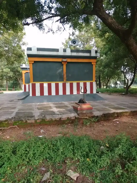 Arulmigu Alavattamman Sombiyamman Temple, Mudishoor, Chennai - 600048 அருள்மிகு ஆலவட்டம்மன் கொம்மியம்மன் திருக்கோயில், முடிச்சூர், சென்னை - 600048, Chengalpattu - Ancient Temple Architecture and History Image 7