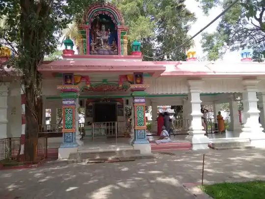 Arulmigu Alukusamy Temple, வேட்டைக்காரன்புதூர், Vettaikaranputhur - 642129 அருள்மிகு அழுக்குசாமி திருக்கோயில், வேட்டைக்காரன்புதூர், வேட்டைக்காரன்புதூர் - 642129, Coimbatore - Ancient Temple Architecture and History Image 2