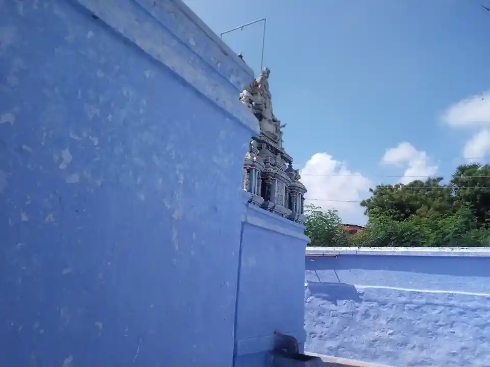 Arulmigu Aluthakannirradia Eswar Temple, Virathanur - 625009 அருள்மிகு அழுத கண்ணீர் ஆற்றிய ஈஸ்வரன் திருக்கோயில், Virathanur - 625009, Madurai - Ancient Temple Architecture and History Image 4