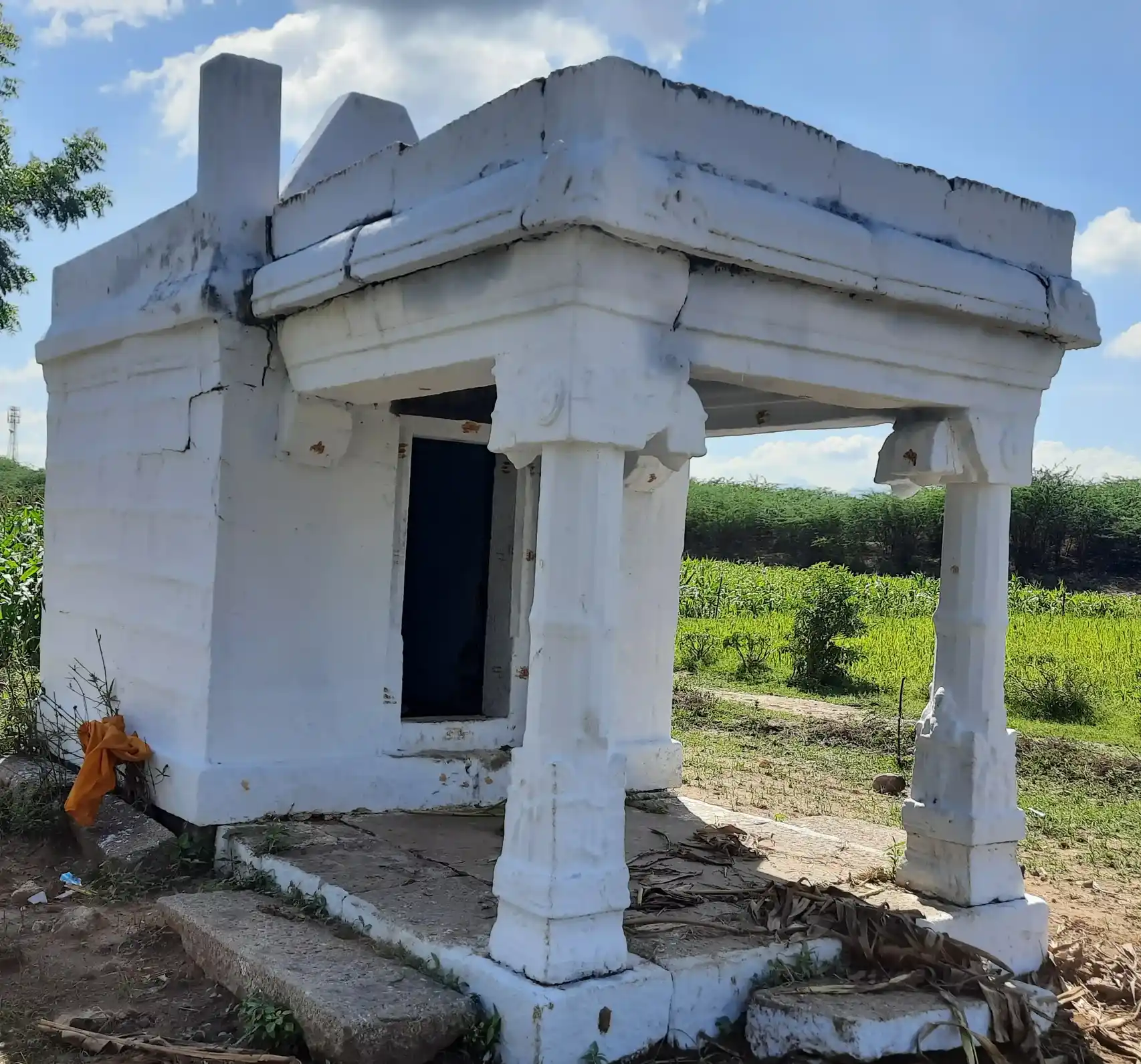 Arulmigu Amachiar Temple, Ayartharmam, Ayartharmam - 626407
