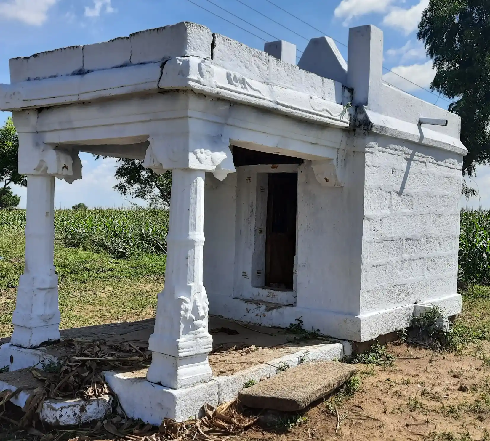 Arulmigu Amachiar Temple, Ayartharmam, Ayartharmam - 626407 அருள்மிகு அம்மச்சியார் திருக்கோயில், ஆயர்தர்மம், ஆயர்தர்மம் கிராமம் - 626407, Virudhunagar - Ancient Temple Architecture and History Image 4