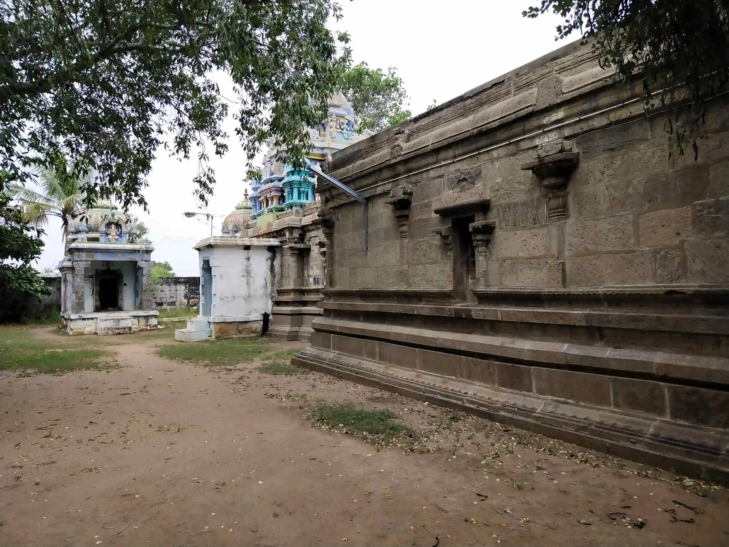 Arulmigu Amarasundareswarar Temple, Singalanthapuram - 621014 Arulmigu amarasundareswarar Temple, Singalanthapuram - 621014, Thiruchirappalli - Ancient Temple Architecture and History Image 5