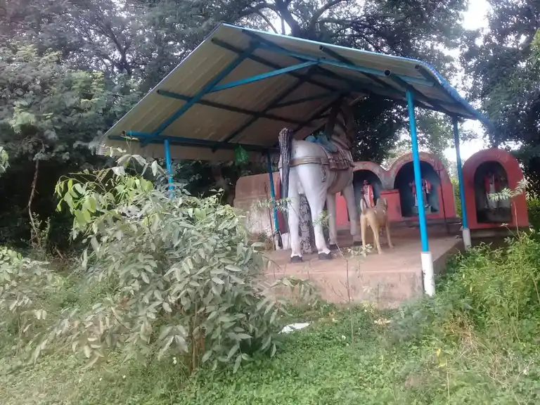 Arulmigu Ambalavaneswaraswamy Temple, Sripuranthan - 621701 Temple