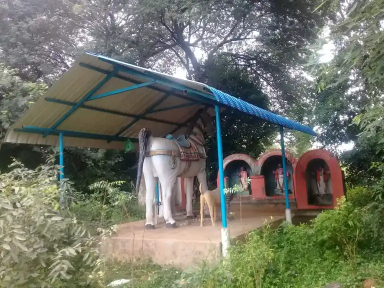 Arulmigu Ambalavaneswaraswamy Temple, Sripuranthan - 621701 Arulmigu Ambalavaneswaraswamy Temple, Sripuranthan - 621701, Ariyalur - Ancient Temple Architecture and History Image 3