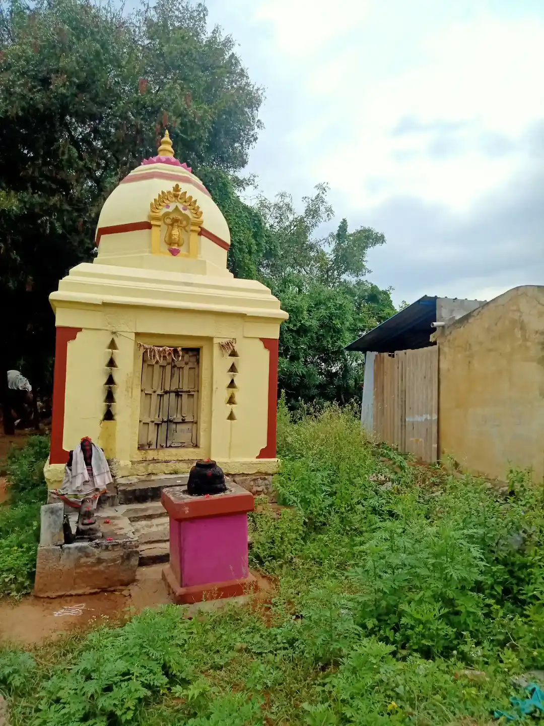 Arulmigu Ammachar Temple, Pazhaiyasiruvangur - 606206 அருள்மிகு அம்மச்சார் திருக்கோயில், Pazhaiyasiruvangur - 606206, Kallakurichi - Ancient Temple Architecture and History Image 2