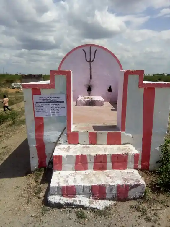 Arulmigu Ammachiyar Temple, Near Iyyappan Temple, Kariyapatti - 626106 அருள்மிகு அம்மச்சியார் திருக்கோயில், அய்யப்பன் திருக்கோயில் அருகில், Kariyapatti - 626106, Virudhunagar - Ancient Temple Architecture and History Image 4