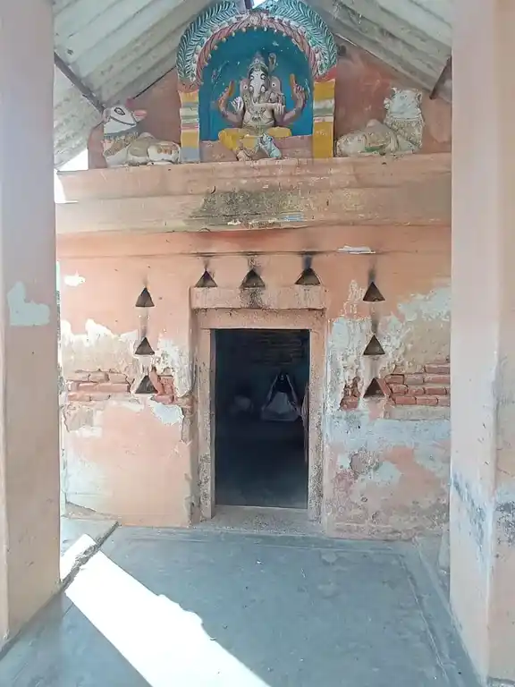 Arulmigu Amman Alis Mariamman Temple, Aaruthrapattu - 606806 அருள்மிகு பிள்ளையார், மாரியம்மன் அய்யனார் திருக்கோயில், Aaruthrapattu, Aaruthrapattu - 606806, Tiruvannamalai - Ancient Temple Architecture and History Image 3