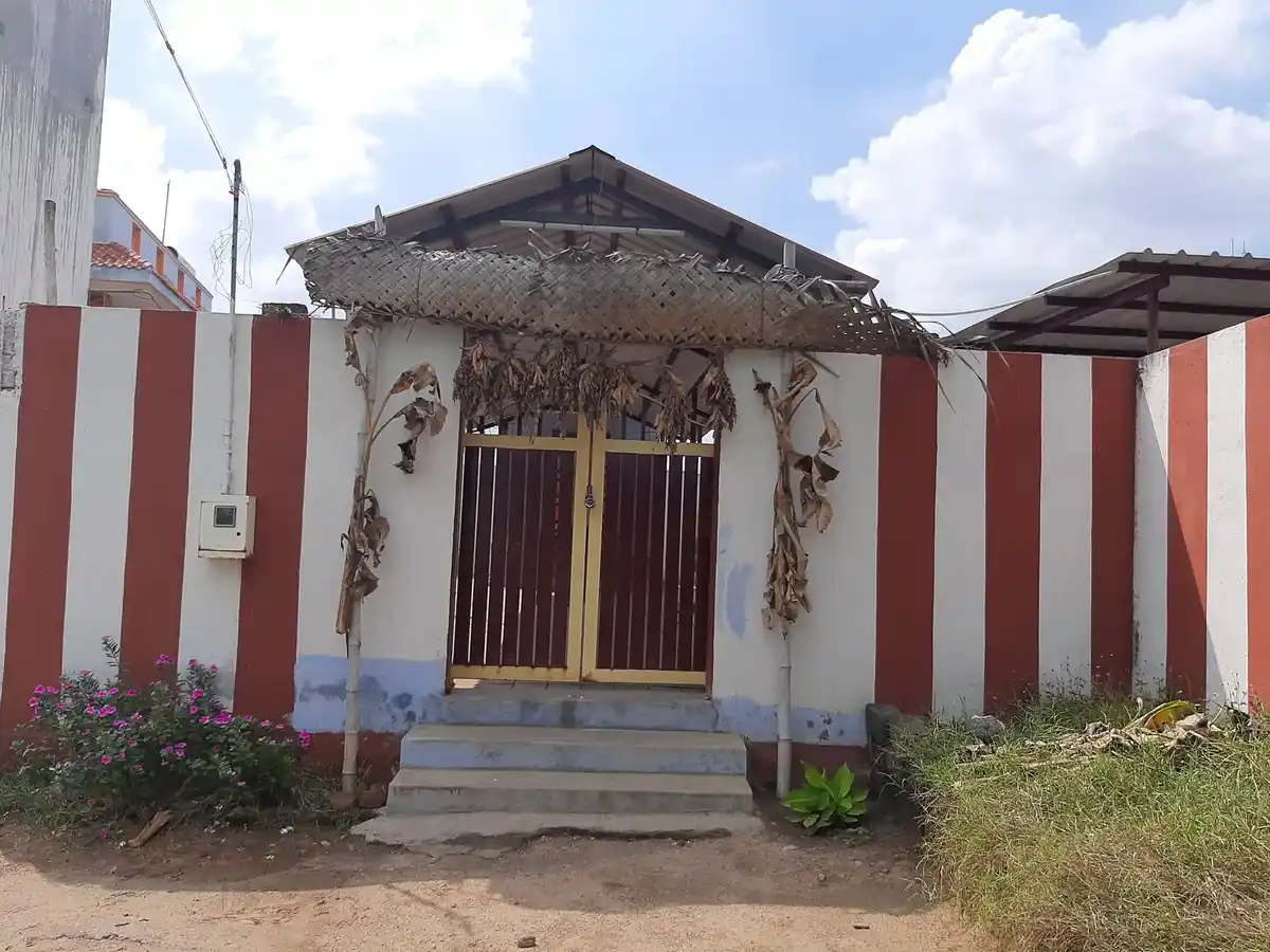 Arulmigu Amman Temple, Kurumbapalayam, Neelambur - 641062 அருள்மிகு அம்மன் திருக்கோயில், குரும்பபாளையம், நீலம்பூர் - 641062, Coimbatore - Ancient Temple Architecture and History Image 2