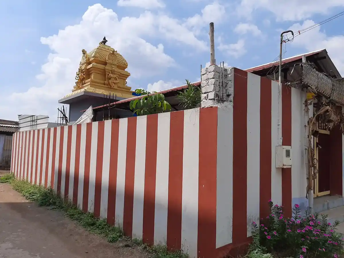 Arulmigu Amman Temple, Kurumbapalayam, Neelambur - 641062 அருள்மிகு அம்மன் திருக்கோயில், குரும்பபாளையம், நீலம்பூர் - 641062, Coimbatore - Ancient Temple Architecture and History Image 6