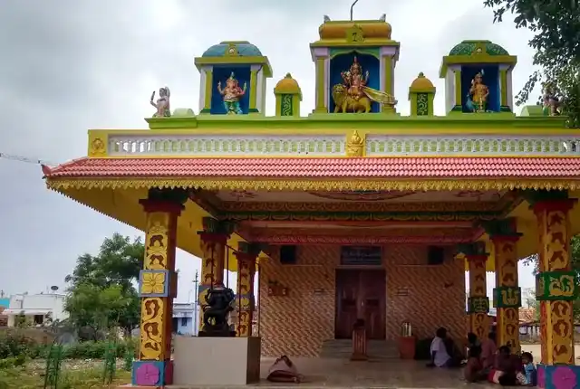 Arulmigu Amman Temple, Near Pillayarkoil, Usilangkulam - 627754 அருள்மிகு அம்மன் திருக்கோயில், Near Pillayarkoil, Usilangkulam - 627754, Tenkasi - Ancient Temple Architecture and History Image 3