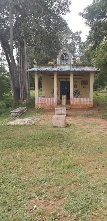 Arulmigu Amman Temple, Sannathiputhukulm - 630606 அருள்மிகு. அம்மன் திருக்கோயில், Sannathiputhukulm, Sannathiputhukulm - 630606, Sivagangai - Ancient Temple Architecture and History Image 3