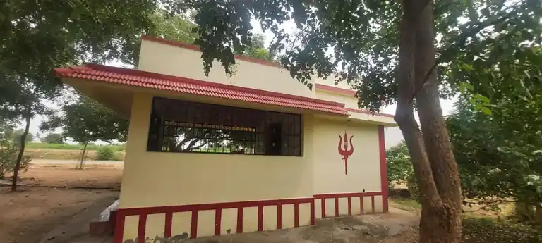Arulmigu Ammatchiar Temple, Vanaramutti - 628503 அருள்மிகு அம்மச்சியார் கெண்டியாரம்மன் திருக்கோயில், Vanaramutti - 628503, Thoothukudi - Ancient Temple Architecture and History Image 2