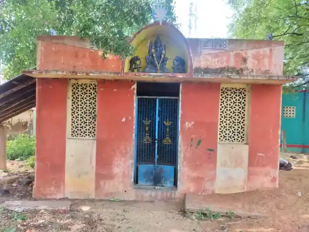 Arulmigu Ammatchiyar And Bairavar Temple, Parapathi - 625022 அம்மச்சியார் மற்றும் பைரவசாமி திருக்கோயில், Parapathi - 625022, Madurai - Ancient Temple Architecture and History Image 2