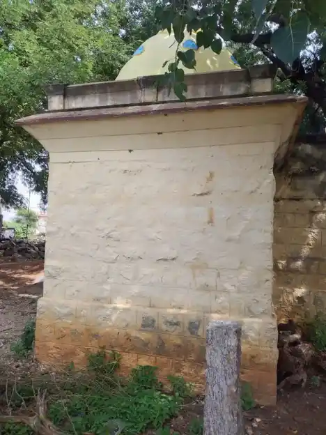 Arulmigu Ammatchiyar And Bairavar Temple, Parapathi - 625022 அம்மச்சியார் மற்றும் பைரவசாமி திருக்கோயில், Parapathi - 625022, Madurai - Ancient Temple Architecture and History Image 4