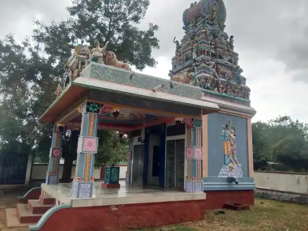 Arulmigu Ammatchyar Pambalamman Temple, Usilampatti - 625532 அருள்மிகு அம்மச்சியார், பாம்பாலம்மன், பட்டத்தரசியம்மன், செல்லாண்டியம்மன் திருக்கோயில், Usilampatti - 625532, Madurai - Ancient Temple Architecture and History Image 4