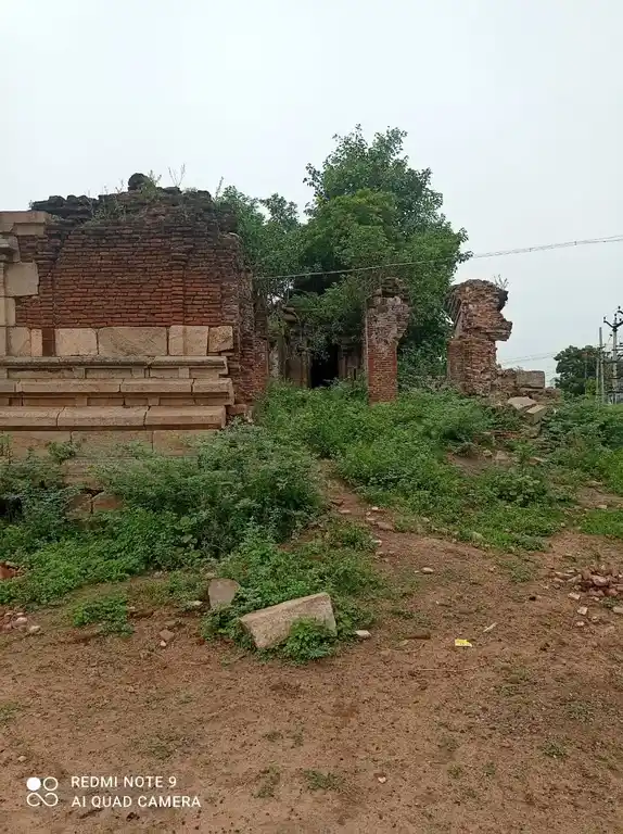 Arulmigu Anadeeswara Swamy Temple, Aarkadu - 613104 Temple