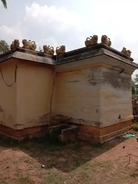 Arulmigu Anaikunthiyamman Vagaiyara Temple, Sempedu - 632058