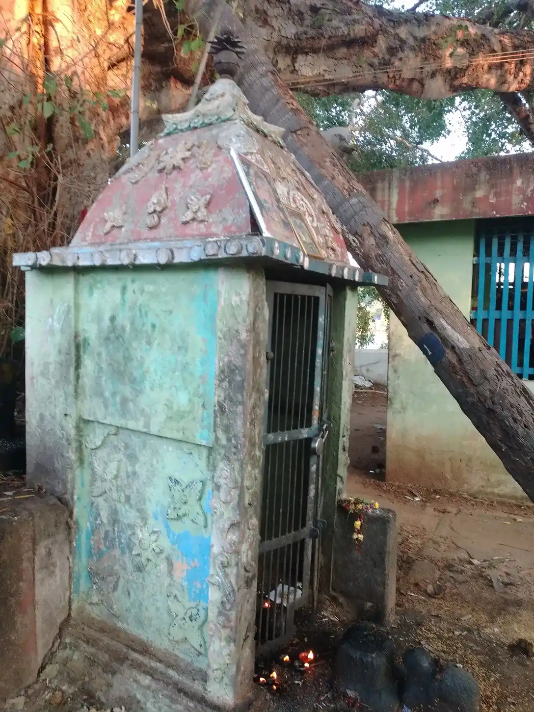 Arulmigu Ananda Vinayagar Temple, Thirukkatupalli - 613104 Arulmigu Ananda Vinayagar Temple, Thirukkatupalli - 613104, Thanjavur - Ancient Temple Architecture and History Image 2
